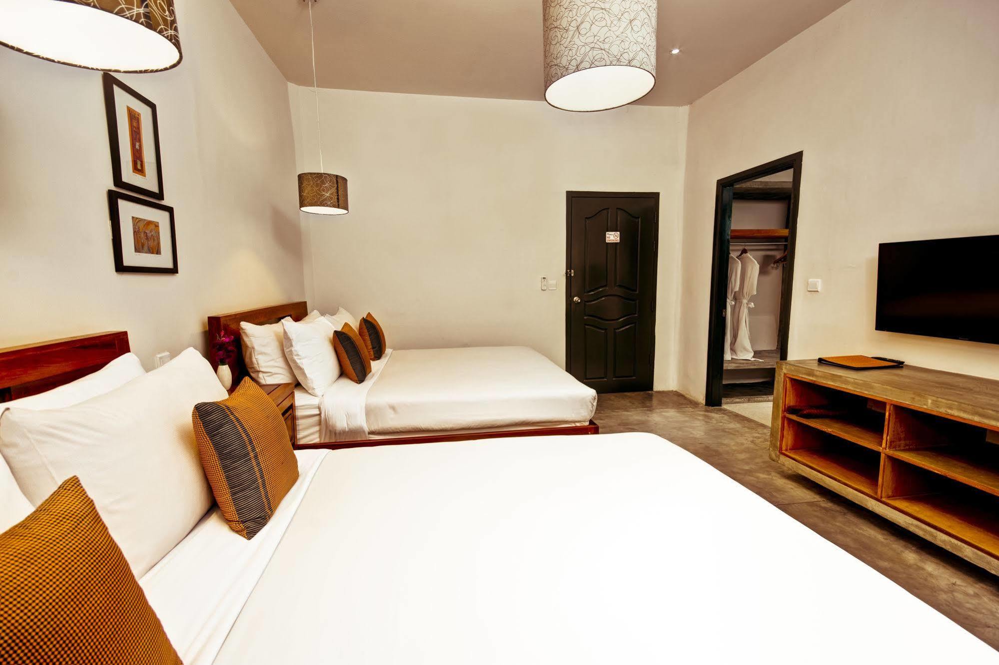 Santa Clara Boutique Hotel Siem Reap Exterior photo